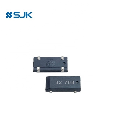 32.768KHz SJK 308C Kryształowy rezonator 3.8*8.0*2.5mm 20ppm z pojemnością shunta 1.3pF